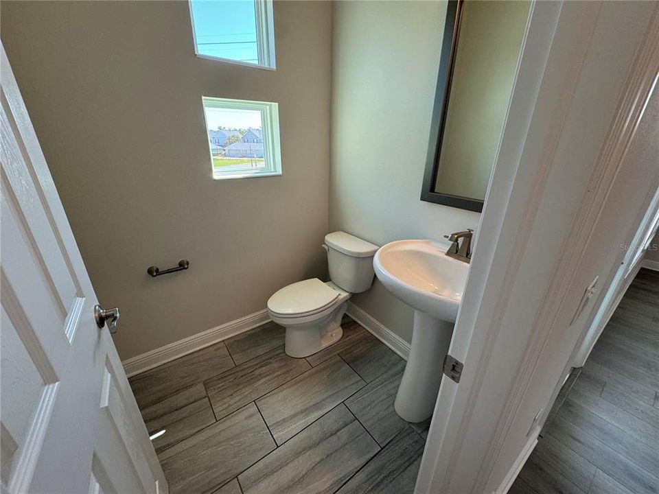 2nd floor 1/2 bath