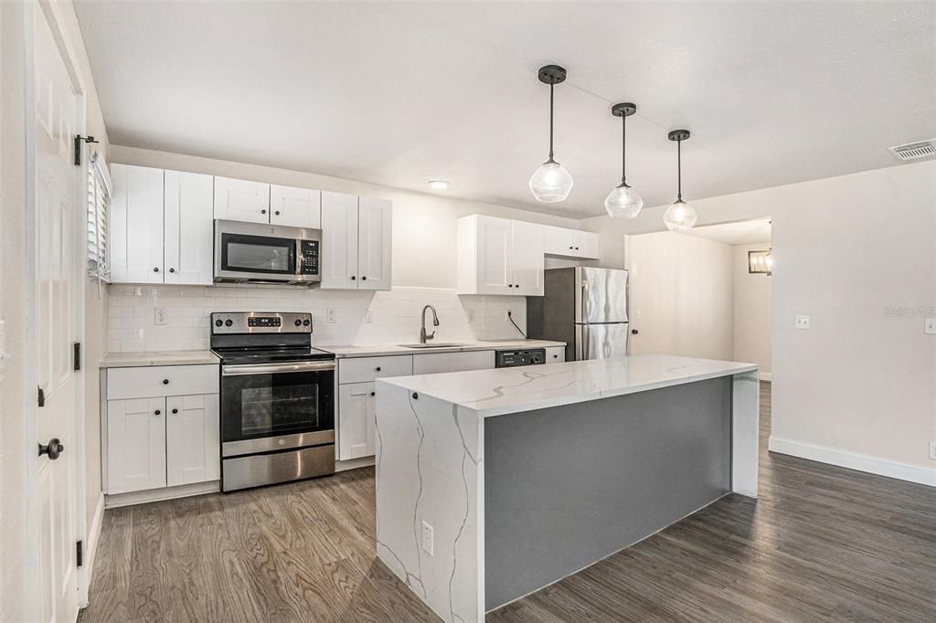 For Sale: $539,900 (3 beds, 2 baths, 1857 Square Feet)