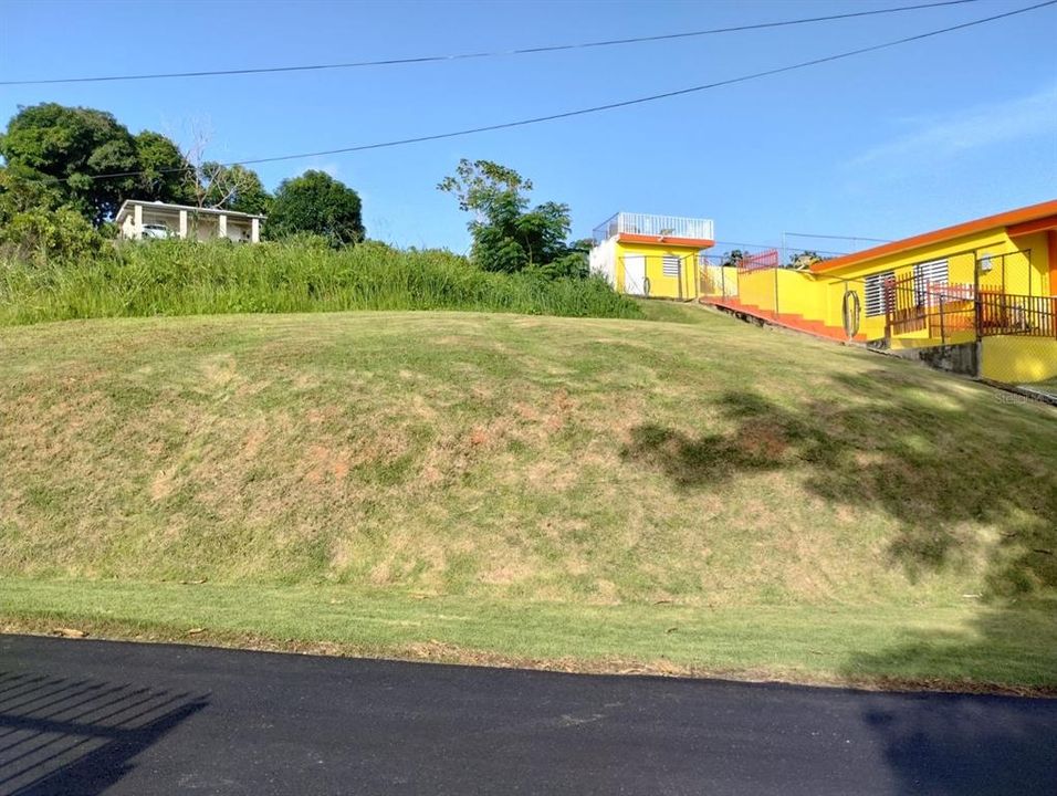 最近售出: $79,000 (0.43 acres)