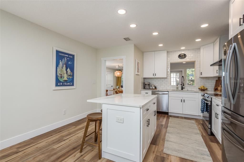 Active With Contract: $1,195,000 (3 beds, 2 baths, 1724 Square Feet)