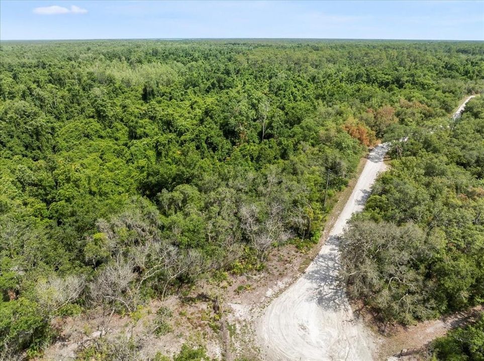 На продажу: $110,000 (6.07 acres)