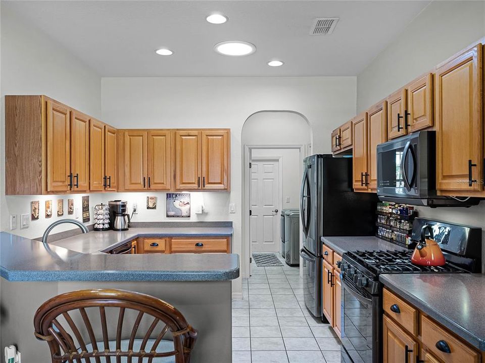 For Sale: $345,000 (3 beds, 2 baths, 1709 Square Feet)