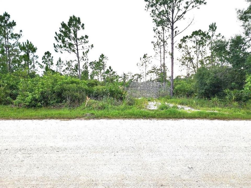 En Venta: $99,900 (1.37 acres)