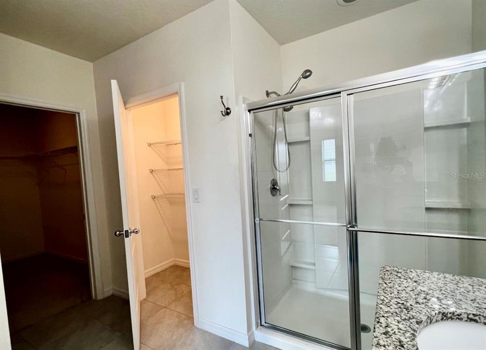 For Rent: $2,300 (4 beds, 2 baths, 1846 Square Feet)