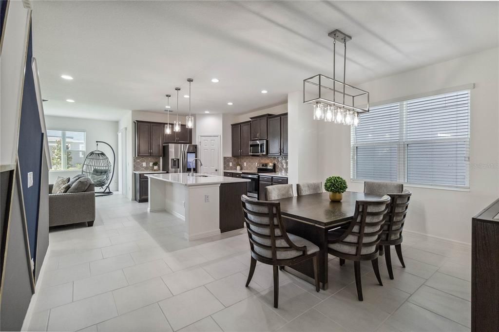 Dinning room/kitchen combo