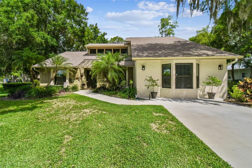 Active With Contract: $795,000 (4 beds, 3 baths, 2370 Square Feet)