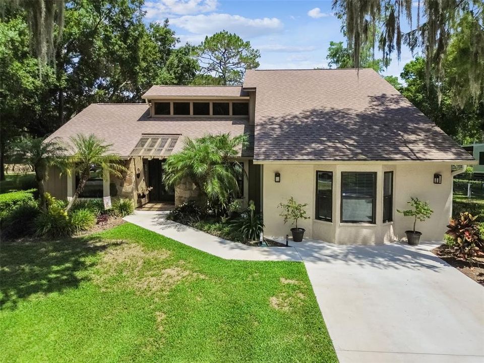 Active With Contract: $795,000 (4 beds, 3 baths, 2370 Square Feet)