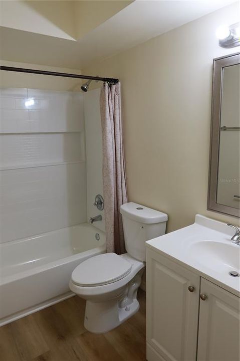 For Sale: $287,900 (2 beds, 2 baths, 1322 Square Feet)