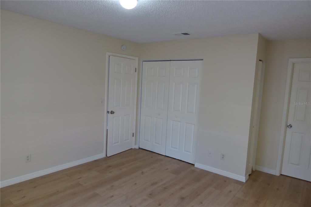 For Sale: $287,900 (2 beds, 2 baths, 1322 Square Feet)