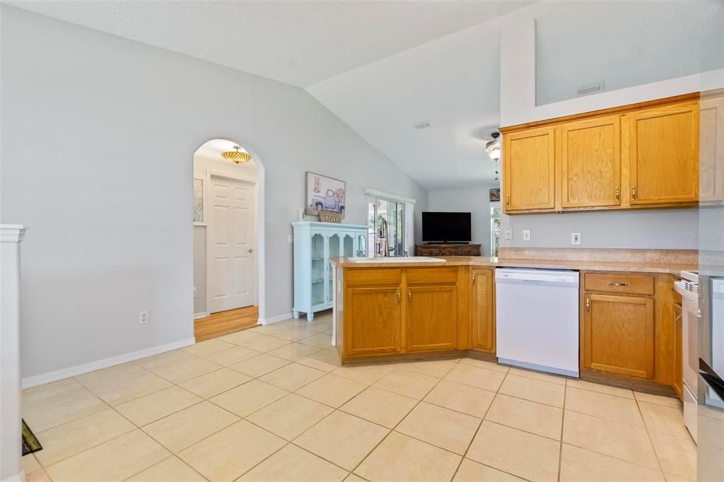 For Sale: $289,000 (2 beds, 2 baths, 1149 Square Feet)