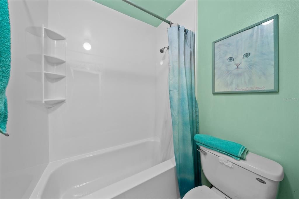 For Sale: $290,000 (2 beds, 1 baths, 1105 Square Feet)