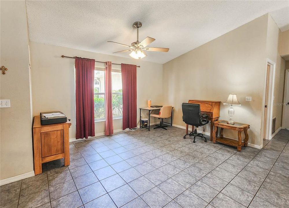 For Sale: $359,900 (3 beds, 2 baths, 1579 Square Feet)