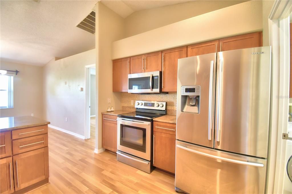 For Sale: $340,000 (3 beds, 2 baths, 1460 Square Feet)