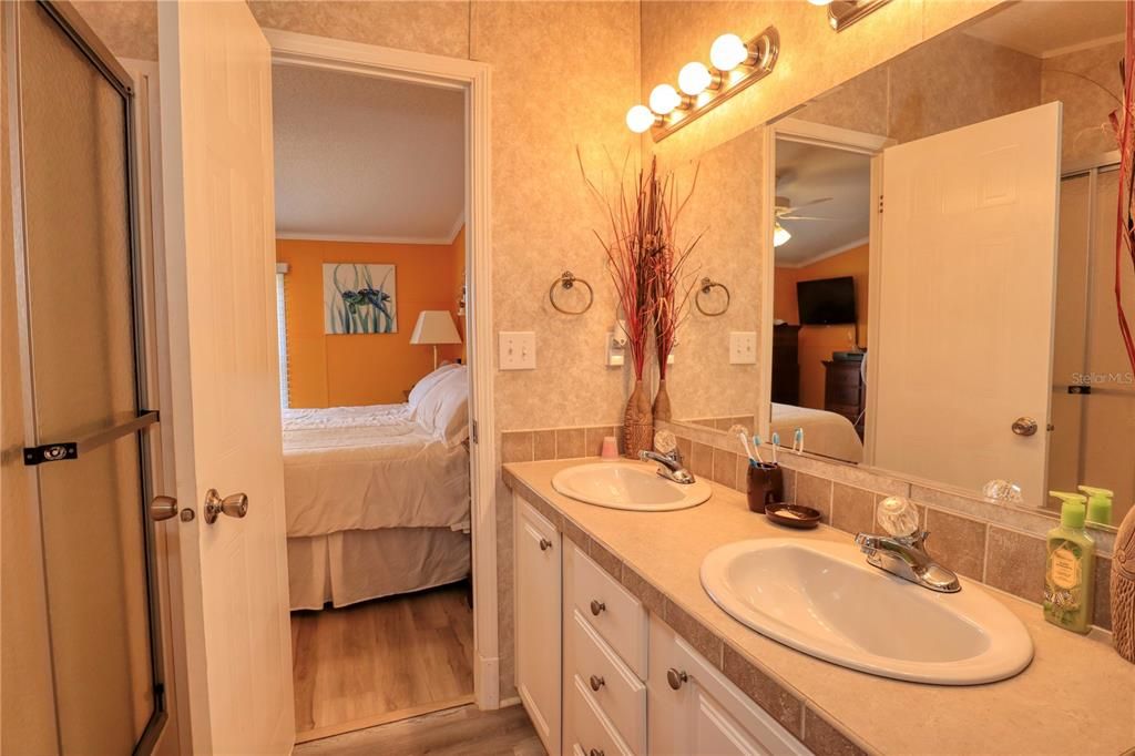 En Venta: $309,000 (2 camas, 2 baños, 1056 Pies cuadrados)