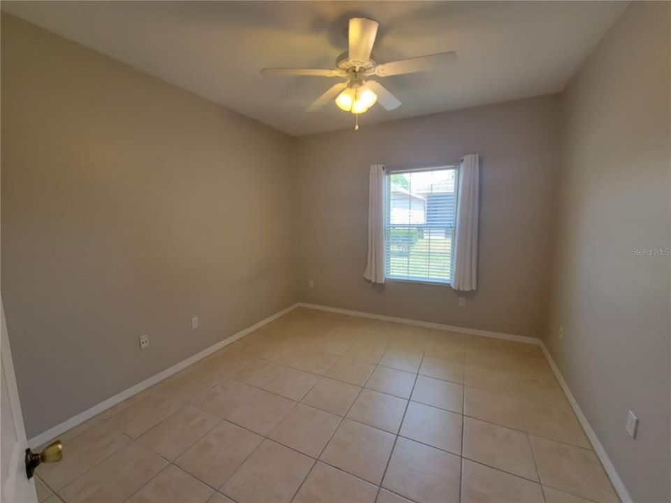 Active With Contract: $1,900 (3 beds, 2 baths, 1380 Square Feet)