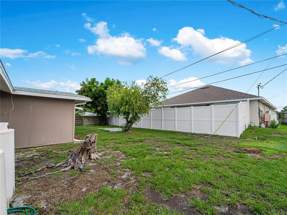 For Sale: $300,000 (3 beds, 2 baths, 1286 Square Feet)