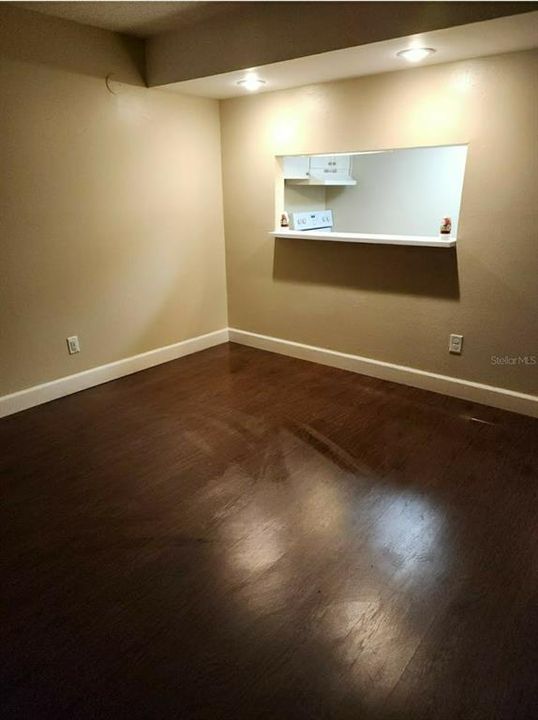 For Rent: $1,325 (1 beds, 1 baths, 504 Square Feet)