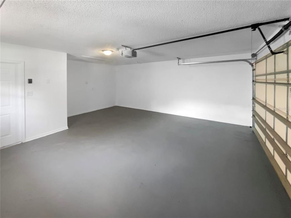 For Sale: $250,000 (2 beds, 2 baths, 1393 Square Feet)