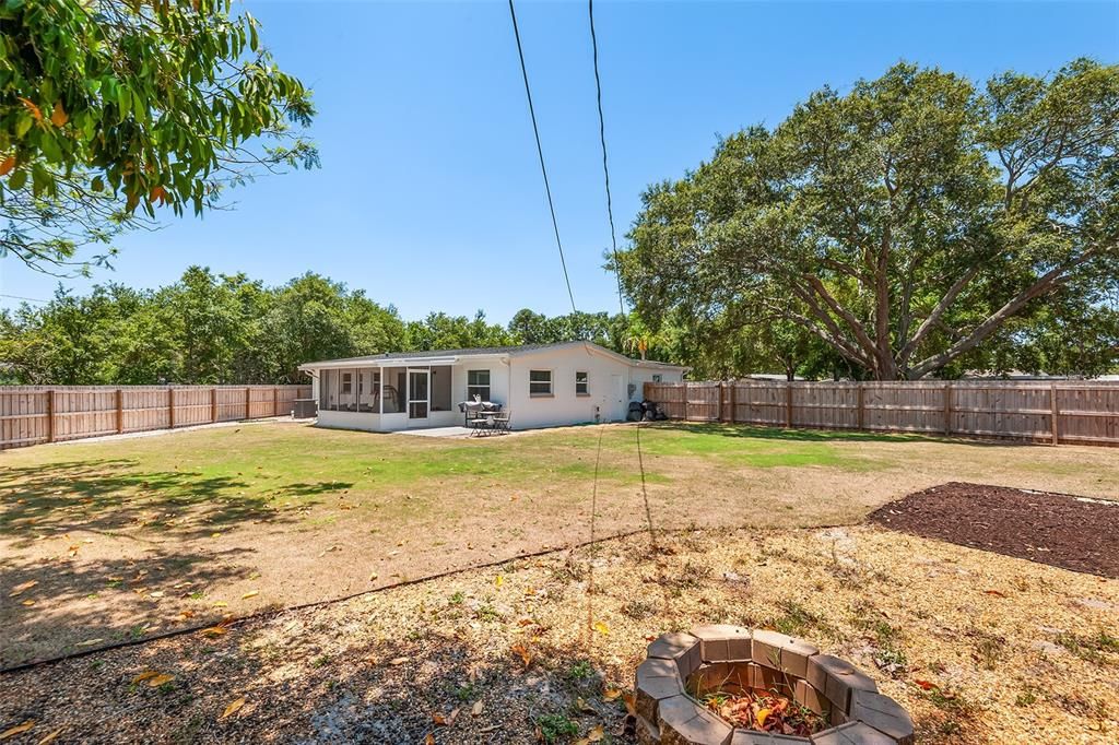 Active With Contract: $484,490 (3 beds, 2 baths, 1116 Square Feet)