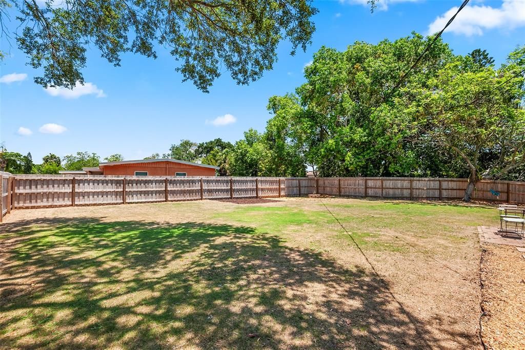 Active With Contract: $484,490 (3 beds, 2 baths, 1116 Square Feet)