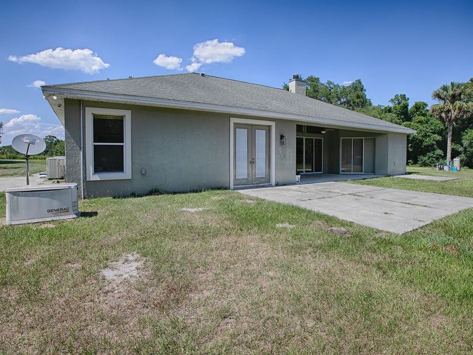 For Sale: $695,000 (3 beds, 2 baths, 2570 Square Feet)