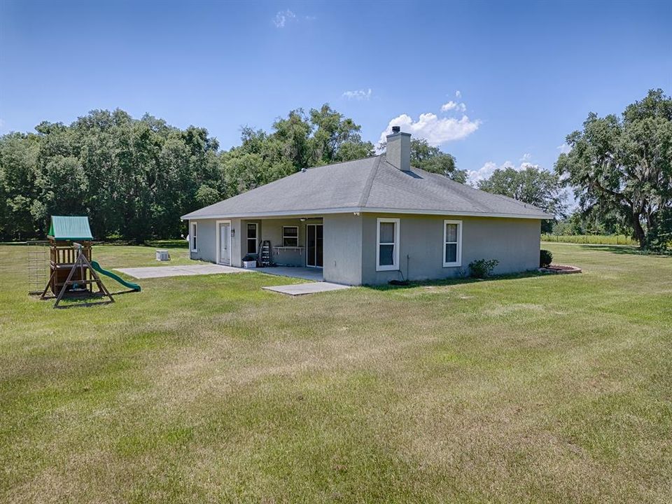 For Sale: $695,000 (3 beds, 2 baths, 2570 Square Feet)