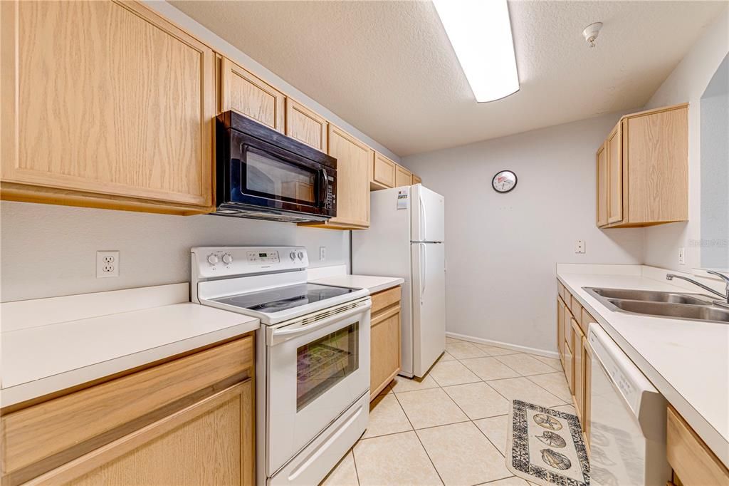 For Rent: $1,850 (2 beds, 2 baths, 1045 Square Feet)