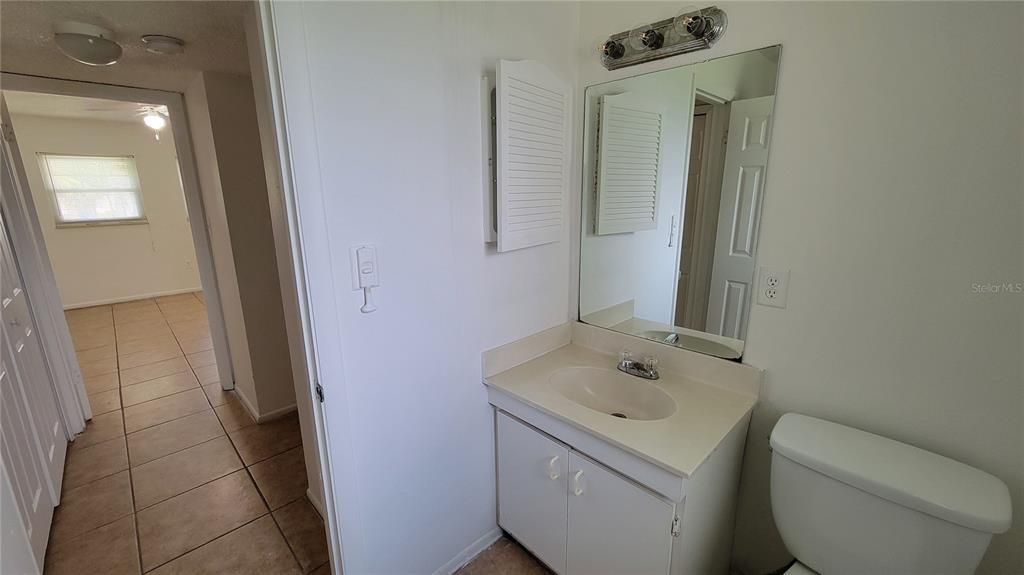 Recently Rented: $1,395 (2 beds, 1 baths, 780 Square Feet)