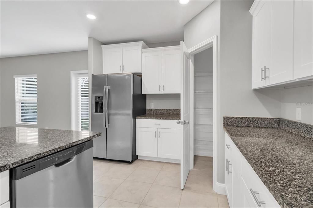 Active With Contract: $359,900 (5 beds, 2 baths, 2205 Square Feet)