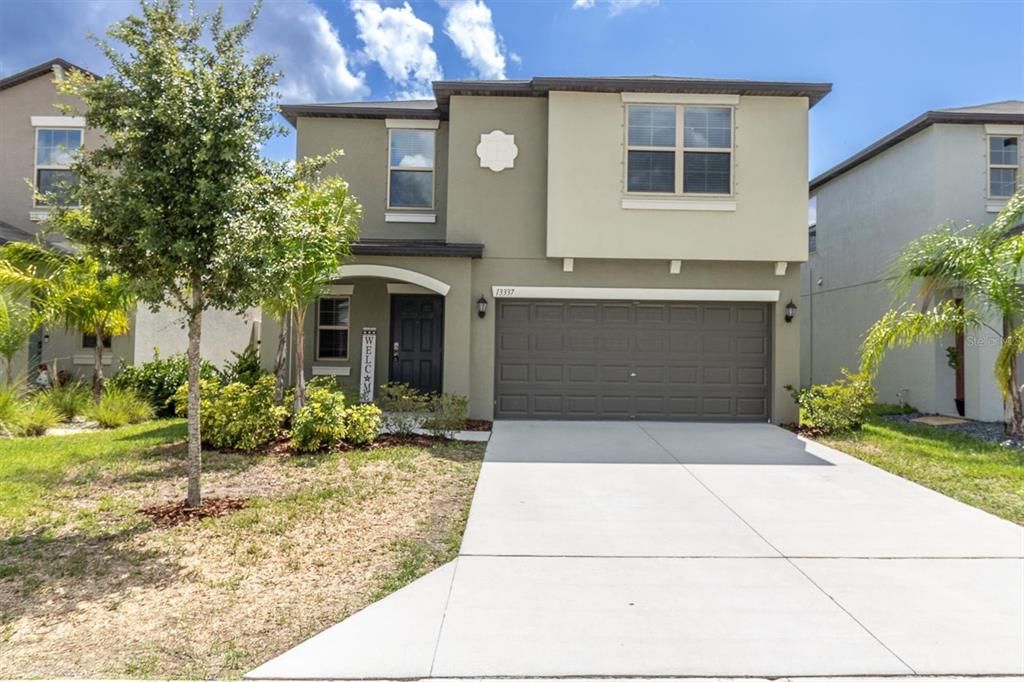 Active With Contract: $359,900 (5 beds, 2 baths, 2205 Square Feet)