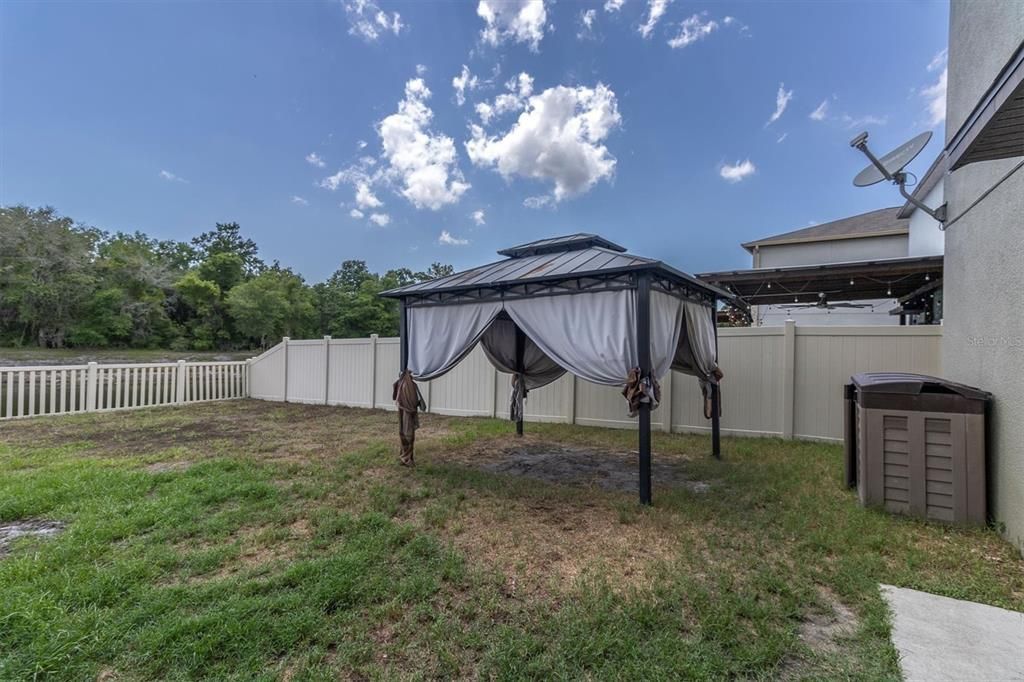 Active With Contract: $359,900 (5 beds, 2 baths, 2205 Square Feet)