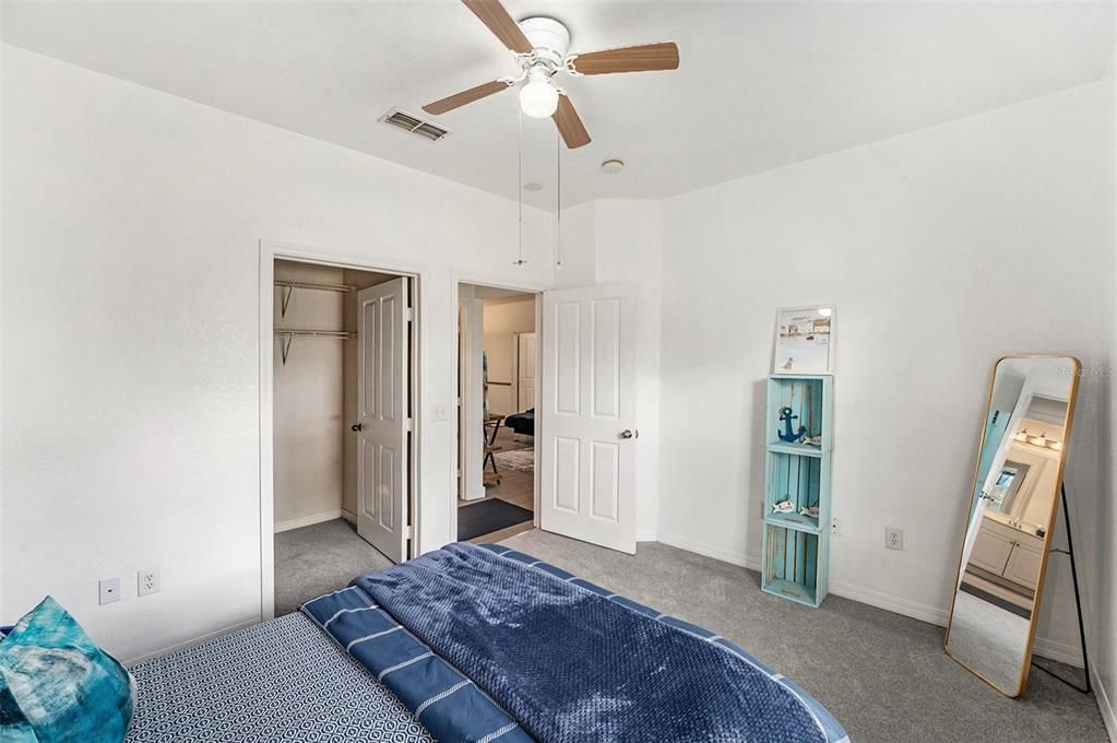 For Sale: $195,000 (2 beds, 2 baths, 1152 Square Feet)