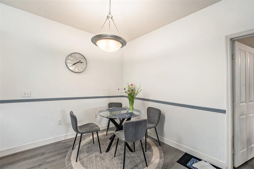 For Sale: $215,000 (2 beds, 2 baths, 1152 Square Feet)