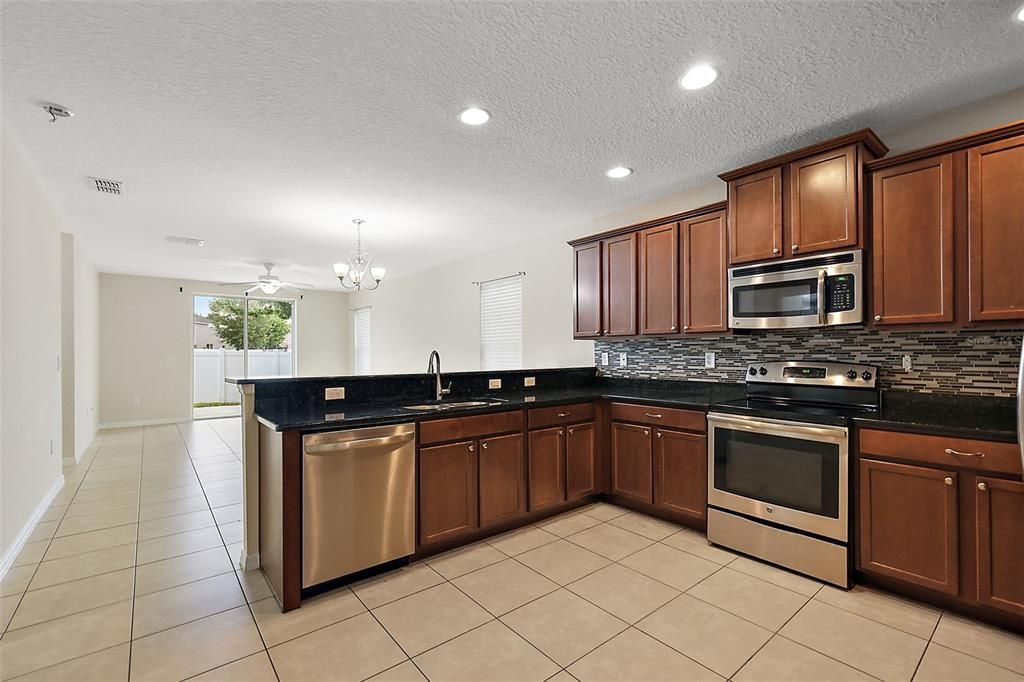For Sale: $340,000 (4 beds, 2 baths, 1976 Square Feet)