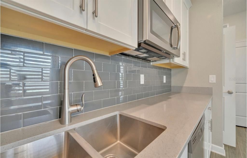 Apartment's Kitchen with Backsplash