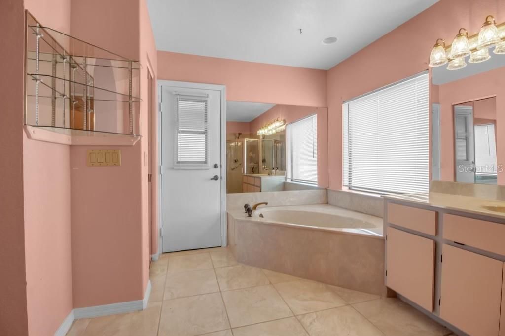 For Sale: $399,000 (3 beds, 2 baths, 1880 Square Feet)