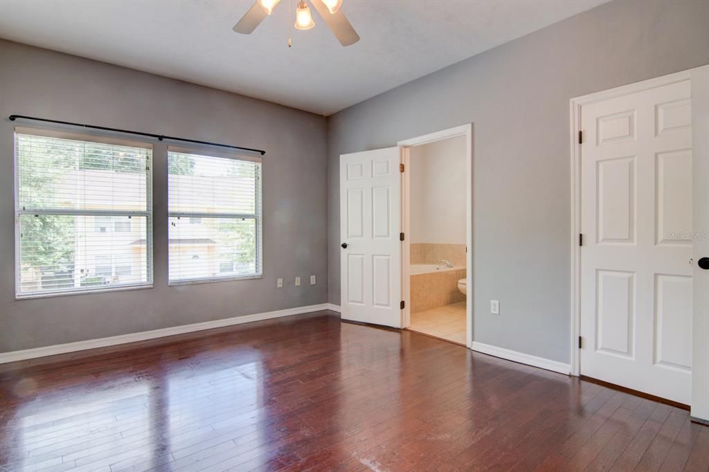 Active With Contract: $249,900 (2 beds, 2 baths, 1578 Square Feet)