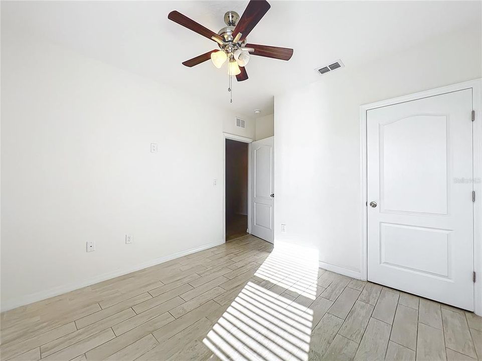 For Sale: $395,000 (4 beds, 2 baths, 1939 Square Feet)