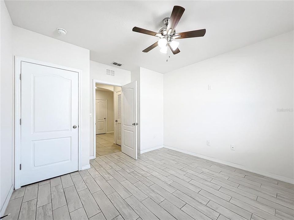 For Sale: $395,000 (4 beds, 2 baths, 1939 Square Feet)