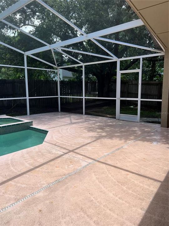 Large great room with view of the pool