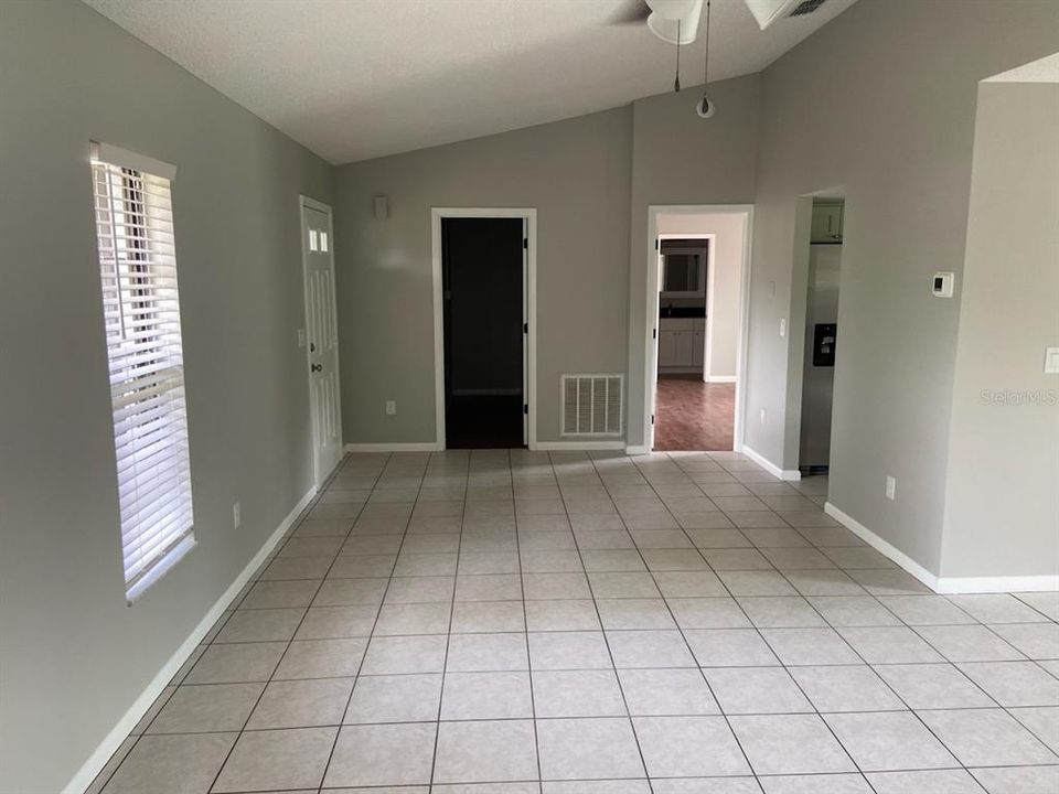 Active With Contract: $259,900 (3 beds, 2 baths, 1570 Square Feet)