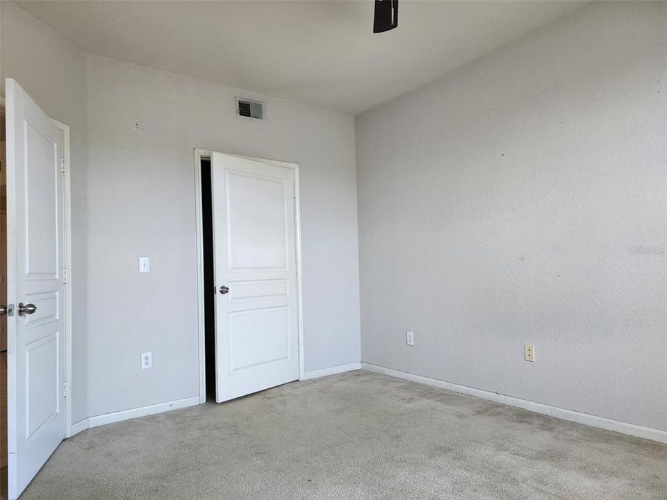 For Sale: $239,900 (2 beds, 2 baths, 1089 Square Feet)