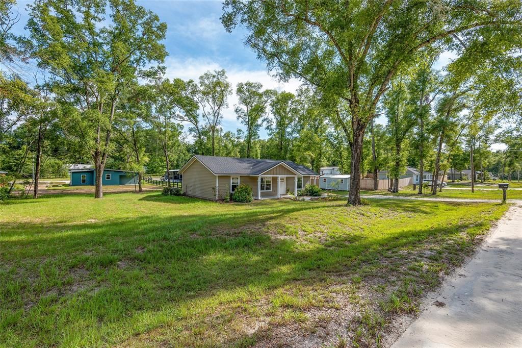 Active With Contract: $239,000 (3 beds, 2 baths, 1215 Square Feet)