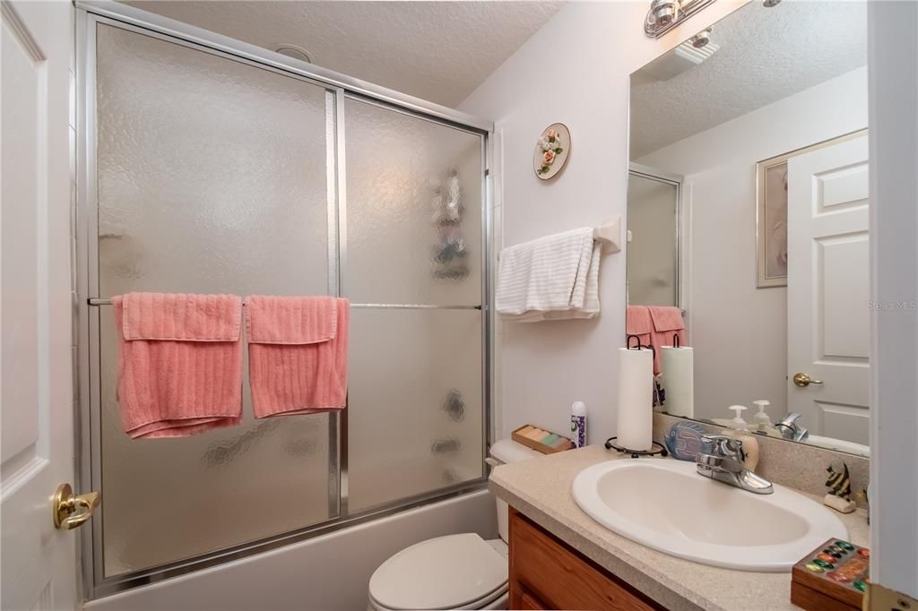 待售: $285,000 (2 贝兹, 2 浴室, 1662 平方英尺)