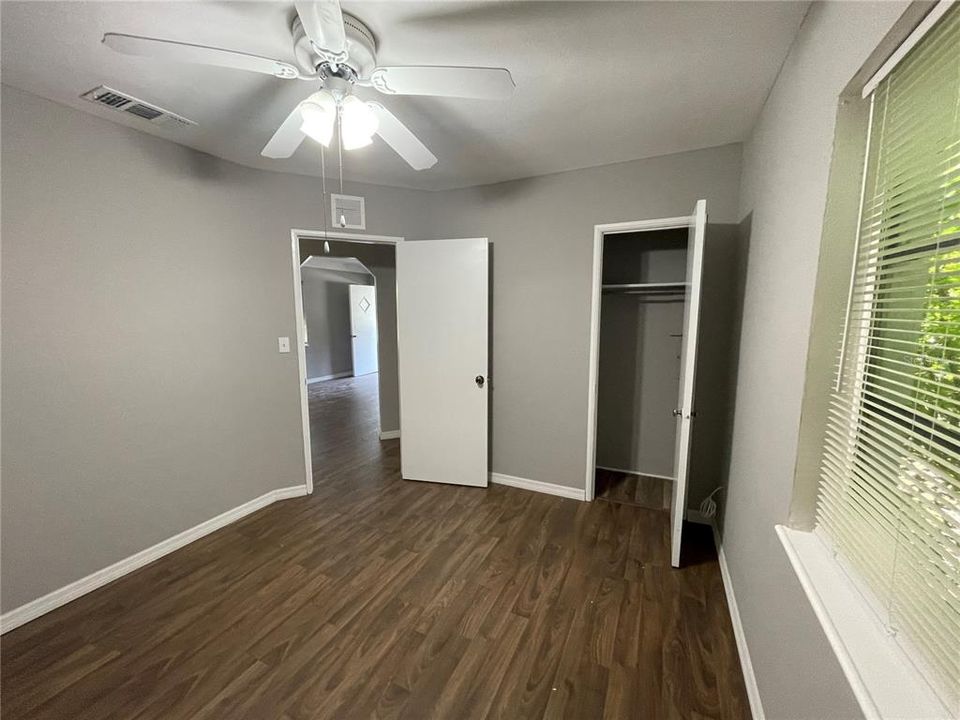 For Rent: $2,200 (2 beds, 1 baths, 1098 Square Feet)