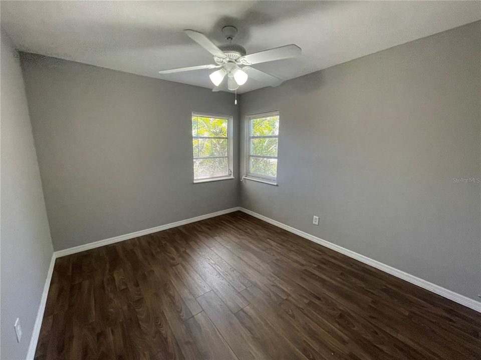 For Rent: $2,200 (2 beds, 1 baths, 1098 Square Feet)