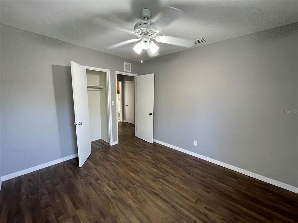 For Rent: $2,200 (2 beds, 1 baths, 1098 Square Feet)