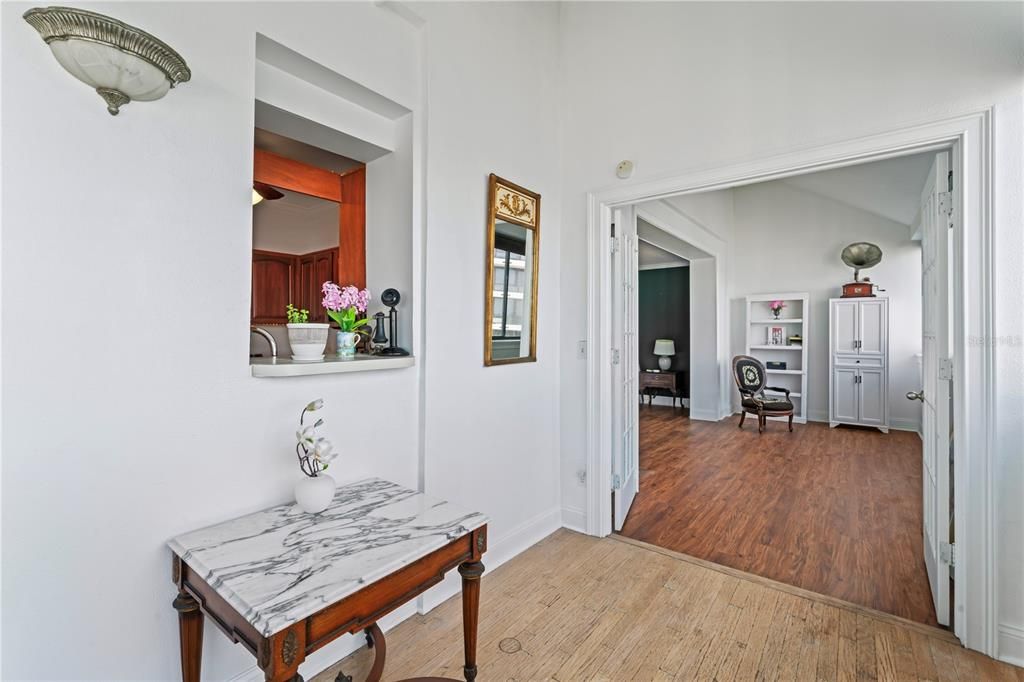 For Sale: $699,900 (2 beds, 2 baths, 1775 Square Feet)