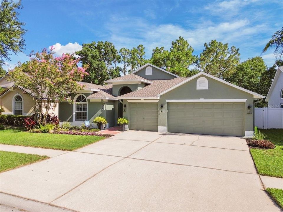 Active With Contract: $459,900 (4 beds, 2 baths, 2029 Square Feet)