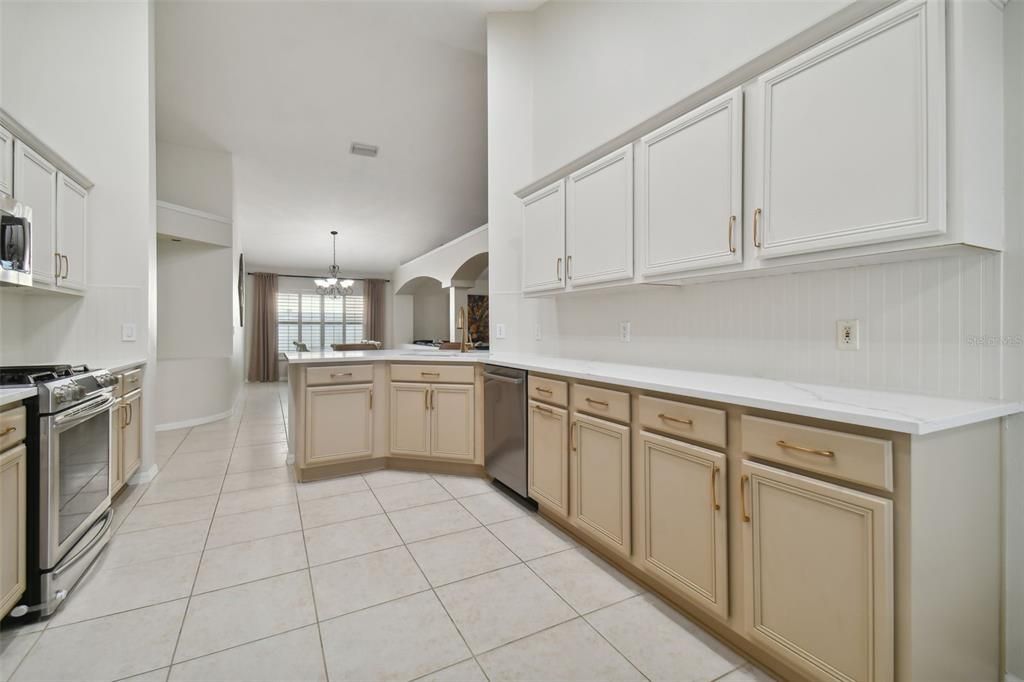 Active With Contract: $459,900 (4 beds, 2 baths, 2029 Square Feet)